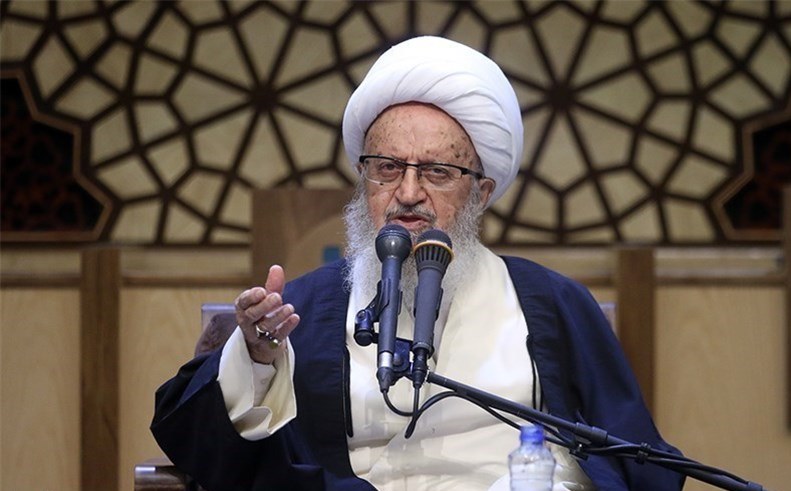 مدیرکل ارشاد قم توسط آیتالله مکارمشیرازی احضار شد مدیرکل ارشاد قم توسط آیتالله مکارمشیرازی احضار شد