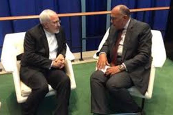 گزارش شبکه الجزیره قطر در پی نصب تصاویر رهبر ایران در قاهره گزارش شبکه الجزیره قطر در پی نصب تصاویر رهبر ایران در قاهره