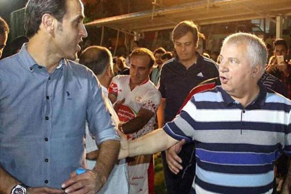 تماس تلفنی علی پروین با جادوگر تماس تلفنی علی پروین با جادوگر