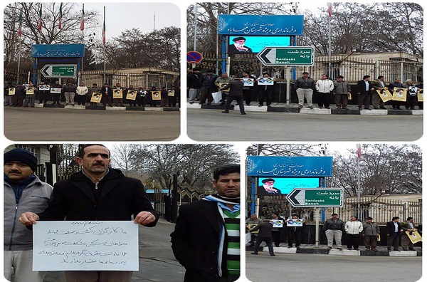 تجمع کارگران کشت و صنعت مقابل فرمانداری مهاباد تجمع کارگران کشت و صنعت مقابل فرمانداری مهاباد
