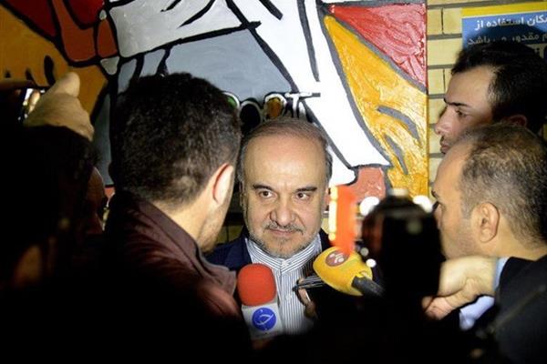 اقدام پرسپولیسیها به مذاق وزیر خوش نیامد! اقدام پرسپولیسیها به مذاق وزیر خوش نیامد!