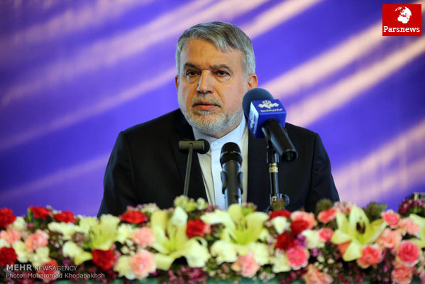 عذرخواهی وزیر ارشاد به خاطر توهین به هنرمندان در روز انتخابات عذرخواهی وزیر ارشاد به خاطر توهین به هنرمندان در روز انتخابات