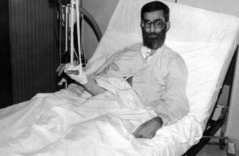 ناگفتههای اعضای تیم حفاظت و پزشکی رهبر معظم انقلاب از ماجرای ترور ایشان + تصاویر ناگفتههای اعضای تیم حفاظت و پزشکی رهبر معظم انقلاب از ماجرای ترور ایشان + تصاویر