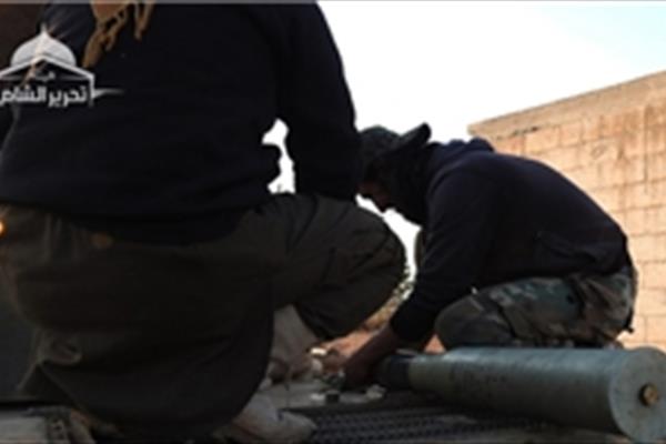 گروهکهای نزدیک به قطر و عربستان به جان هم افتادند گروهکهای نزدیک به قطر و عربستان به جان هم افتادند