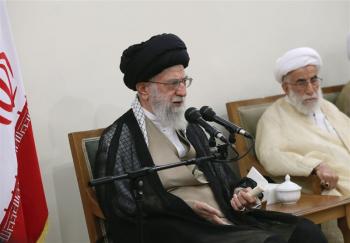 نخبگان آمریکا از داشتن چنین رئیسجمهوری احساس شرم میکنند/ باید از راه درست بهشت را به روی مردم باز کنیم نخبگان آمریکا از داشتن چنین رئیسجمهوری احساس شرم میکنند/ باید از راه درست بهشت را به روی مردم باز کنیم