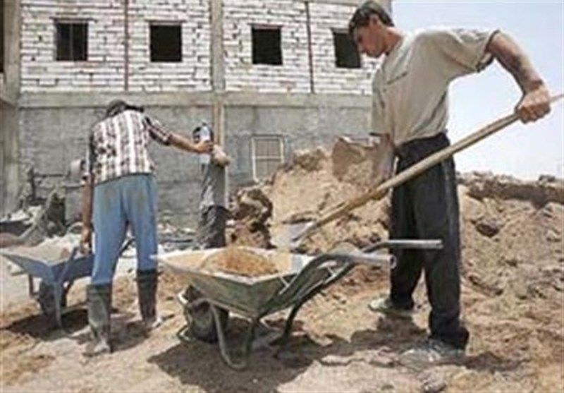عید نزدیک شد کارگران قرارداد موقت عزا گرفتند عید نزدیک شد کارگران قرارداد موقت عزا گرفتند