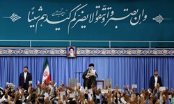 جنگ نخواهد شد/ هیچ آدم عاقلی با فرمول آمریکایی مذاکره نمی کند/آنها که می گویند دولت برکنار شود،نقش آفرین نقشه آمریکا هستند/برخی خطوط قرمز در برجام رعایت نشد جنگ نخواهد شد/ هیچ آدم عاقلی با فرمول آمریکایی مذاکره نمی کند/آنها که می گویند دولت برکنار شود،نقش آفرین نقشه آمریکا هستند/برخی خطوط قرمز در برجام رعایت نشد