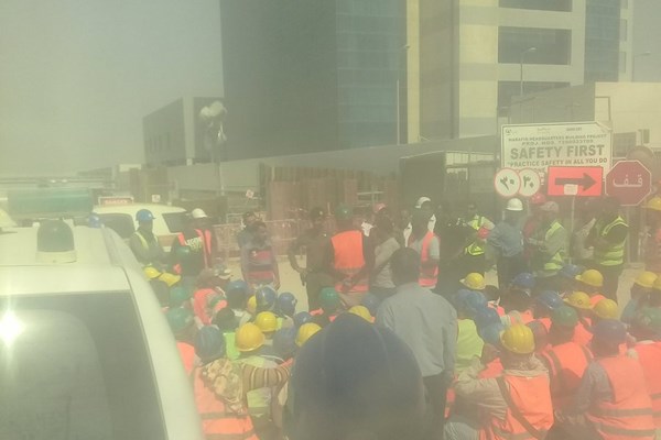 پلیس عربستان به تجمع کارگران معترض تیراندازی کرد پلیس عربستان به تجمع کارگران معترض تیراندازی کرد