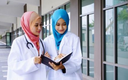 نقش مهم کادر پزشکی در فرهنگ سازی عفاف و حجاب