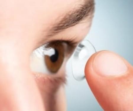 جنبه منفی استفاده از لنزهای تماسی و عوارض لنزهای چشم برای قرنیه