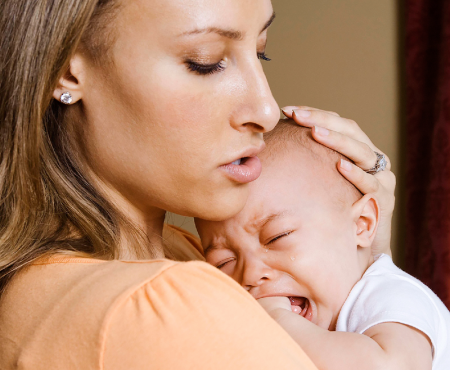 ۱۲ راهکار موثر برای آرام کردن نوزاد بیقرار