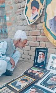 عکس های شهید سید حسن نصرالله در بازار نجف و کشمیر