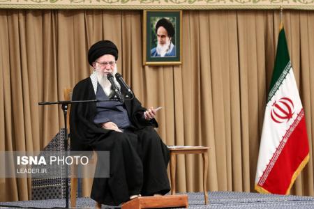 حضرت آیت الله خامنه‌ای: وحدت خود را حفظ کنید، ملت متحد بر هر دشمنی فائق می‌آید