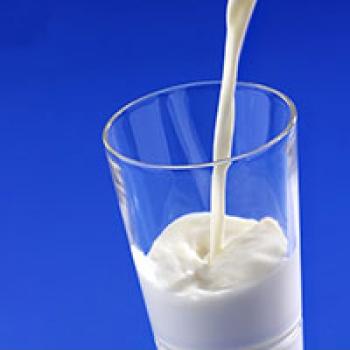 شیر غنی شده با ویتامین D بخورید