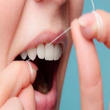 نقش و اهمیت نخ دندان را جدی بگیرید