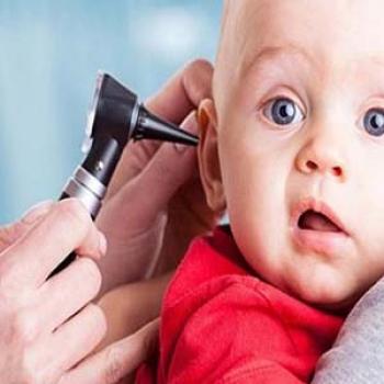 ناشنوایی نوزاد را زود درمان کنید