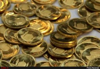 سکه ۸۰۰ هزار تومان گران‌تر شد/ نرخ طلا جهت خود را نمی‌داند