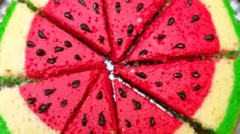 کیک هندوانه خوشمزه برای شب یلدا + فیلم