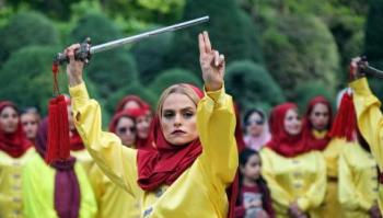 زنان رزمی کار ایرانی در پارک/ تصاویر