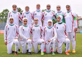  مسابقه فوتبال دختران ایران و امریکا/تصاویر