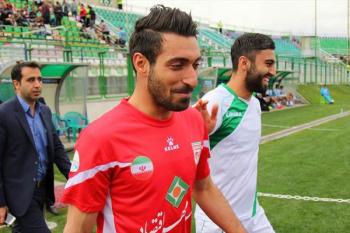 بمب پرسپولیس اینگونه به استقلال چراغ سبز نشان داد/عکس بمب پرسپولیس اینگونه به استقلال چراغ سبز نشان داد/عکس