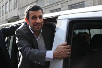 شک نکنید احمدی‌نژاد اسبش را زین کرده است/ شورای‌نگهبان او را تأیید نمی‌کند