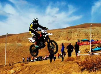 موافقت وزارت ورزش با موتورسواری بانوان