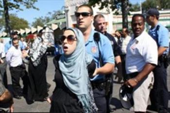 شکایت یک زن از پلیس به خاطر کشف حجاب