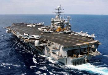 شلیک اخطار شناور آمریکایی به سمت قایق نظامی ایران در خلیج فارس