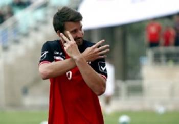  جانشین بنگر چطور صدای پرسپولیسی ها را درآورده است؟