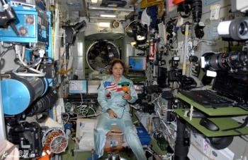 با نخستین فضانورد زن ایرانی آشنا شوید/عکس