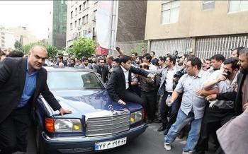 حضور هاشمی در دانشگاه آزاد با تدابیر شدید امنیتی/ حضور دانشجویان ممنوع شد+ عکس