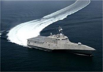  شلیک هشدارآمیز نیروی دریایی آمریکا به قایق‌های تندرو سپاه