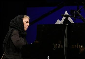 پیانیست زن لهستانی: موسیقی ایرانی را بسیار دوست می‌دارم/ همسر ایرانی اختیار کردم و به ایران مهاجرت کردم
