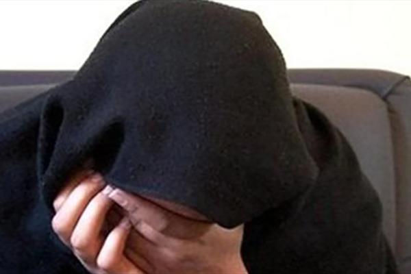 12 روز درخانه مرد کثیف زندانی بودم 12 روز درخانه مرد کثیف زندانی بودم