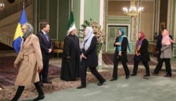 خانم فمنیستی که در ایران برای قرارداد پرسود حجاب پوشید!