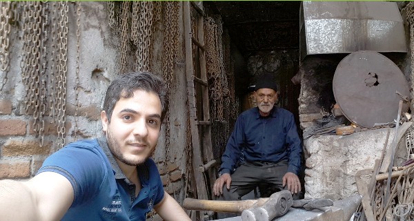 جشنوارۀ عکس سلفی با عنوان" کارگر، تلاش و زندگی" برگزار می شود جشنوارۀ عکس سلفی با عنوان" کارگر، تلاش و زندگی" برگزار می شود
