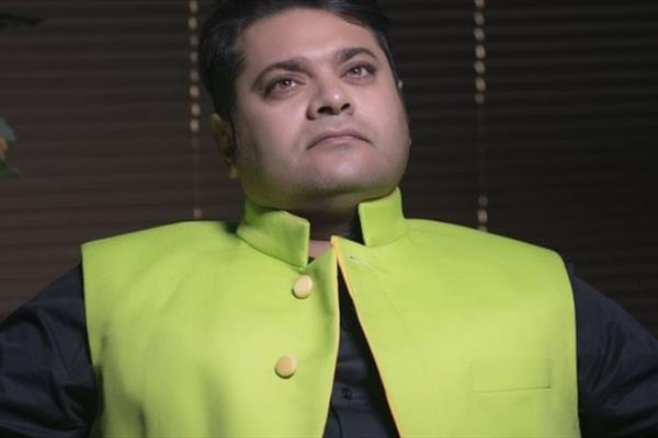 ضرب و شتم خواننده پاپ کشور در بندر عباس ضرب و شتم خواننده پاپ کشور در بندر عباس