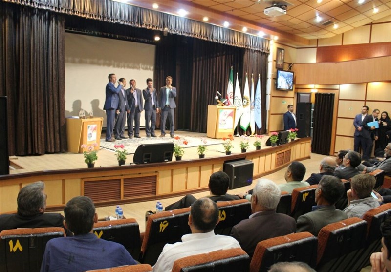 هشتمین جشنواره فرهنگی هنری کارگر ایرانی برگزار شد هشتمین جشنواره فرهنگی هنری کارگر ایرانی برگزار شد