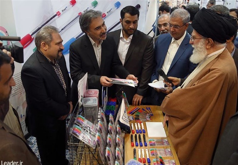 بازدید ۲.۵ساعته رهبری از نمایشگاه کالای ایرانی بازدید ۲.۵ساعته رهبری از نمایشگاه کالای ایرانی