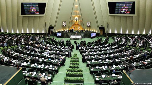 احضار وزیر صنعت، مدیران ایران خودرو و سایپا به مجلس احضار وزیر صنعت، مدیران ایران خودرو و سایپا به مجلس