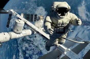 فضانوردان چقدر حقوق می‌گیرند؟