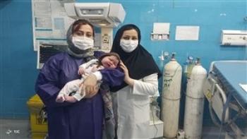 تولد نوزاد سنگین وزن در شهرستان مهر + عکس