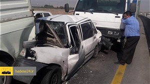 تصادف مرگبار اتوبوس و ۱۳ خودروی سواری در آزادراه «کرج- قزوین»