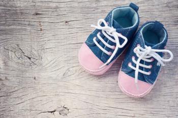 نکات قابل توجه انتخاب کفش کودکان برای سلامتی پاهایشان