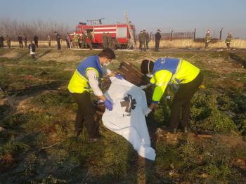 انتقال اجساد حادثه سقوط هواپیمای اوکراینی به پزشکی قانونی