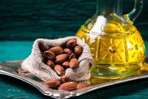 با استفاده از این روغن همیشه جوان بمانید و پوست زیبایی داشته باشید+20 خاصیت شگفت انگیز با استفاده از این روغن همیشه جوان بمانید و پوست زیبایی داشته باشید+20 خاصیت شگفت انگیز