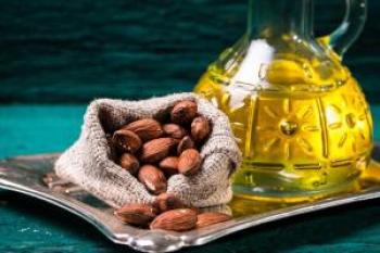 با استفاده از این روغن همیشه جوان بمانید و پوست زیبایی داشته باشید+20 خاصیت شگفت انگیز