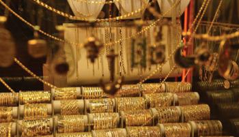 طلا در سراشیبی کاهش قیمت ماند