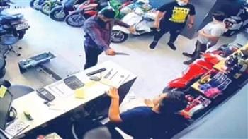 خشن ترین زورگیر مشهد در چهارراه بی سیم دستگیر شد